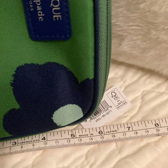 New Kate Spade Makeup Bag - Picture 5 of 5